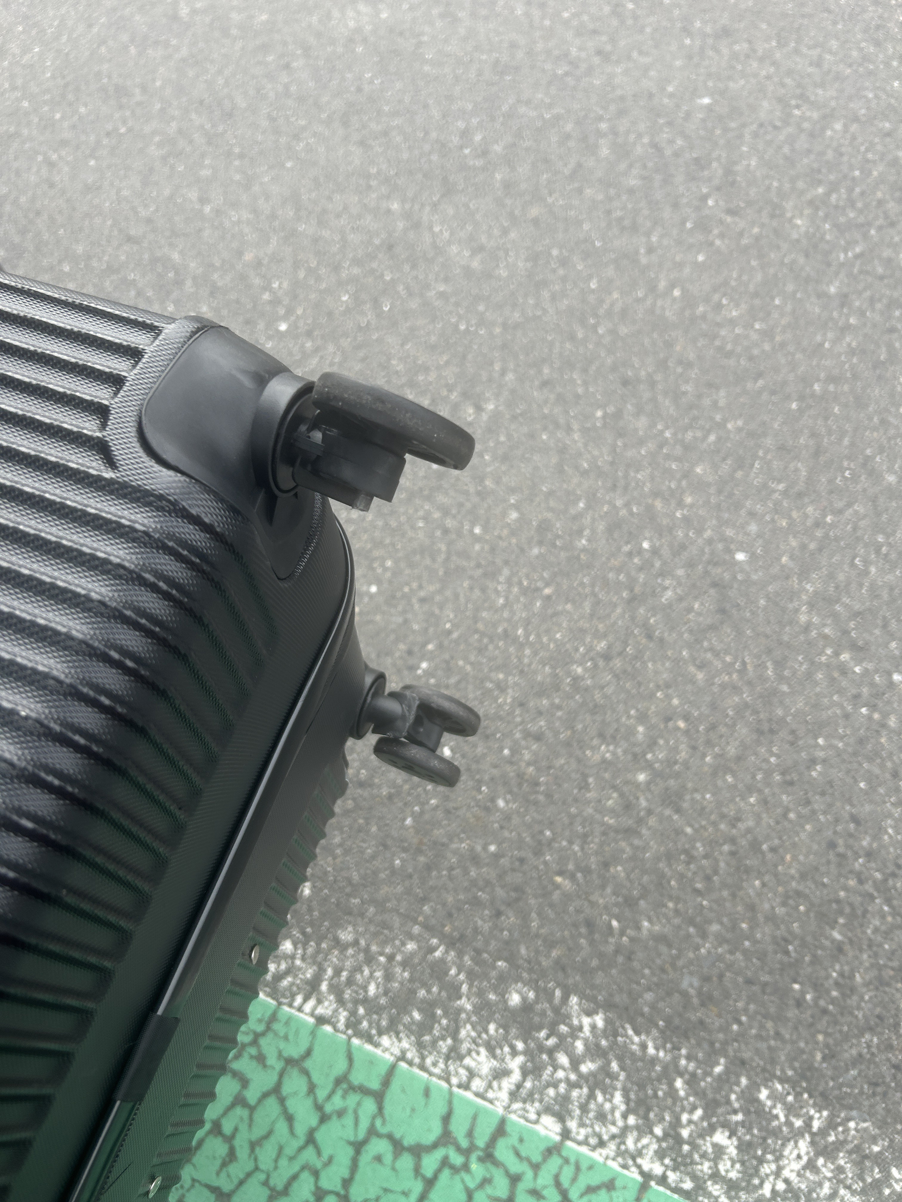 スーツケース修理