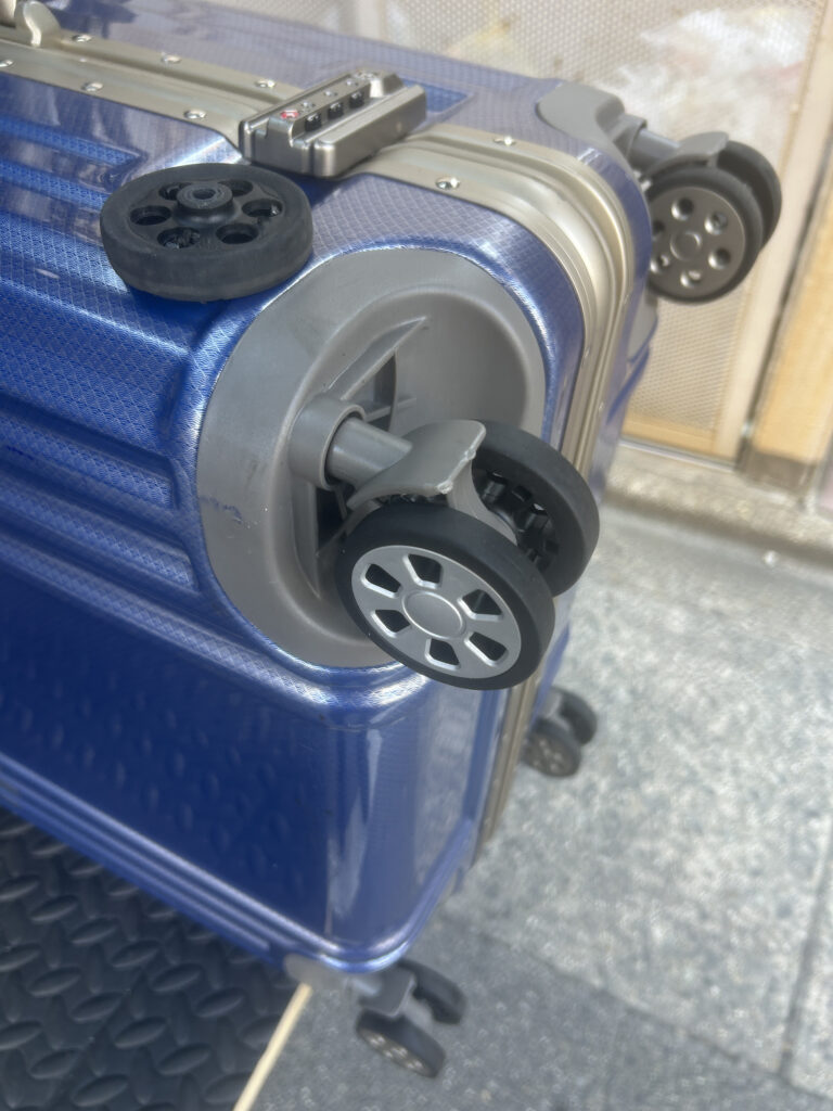 スーツケース修理